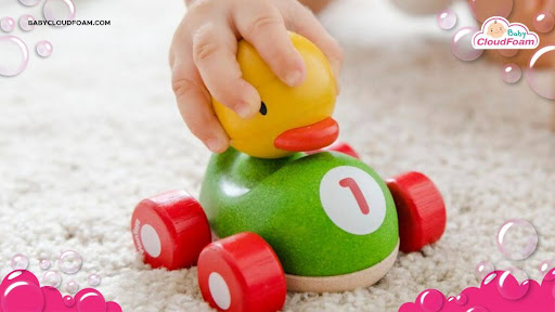 Rekomendasi mainan bayi 3 bulan