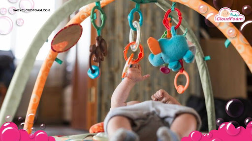 Rekomendasi mainan bayi 3 bulan
