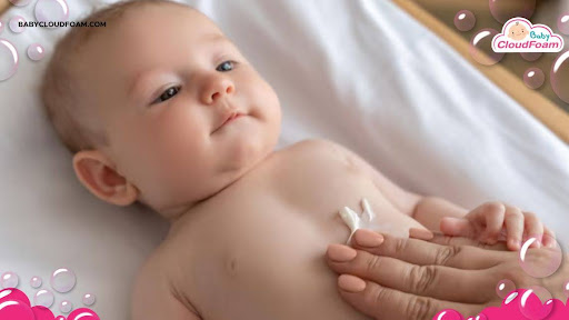 Cara mengatasi bruntusan pada wajah bayi