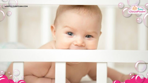 Bayi jatuh dari kasur