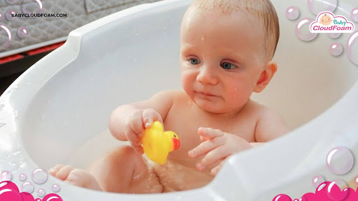 Perlengkapan mandi bayi
