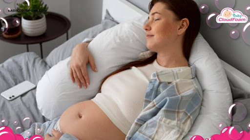 Bayi cegukan dalam kandungan