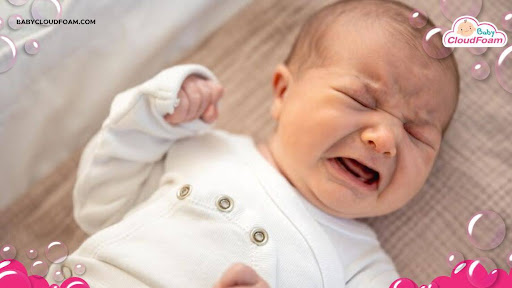 Bayi tidak berhenti menangis