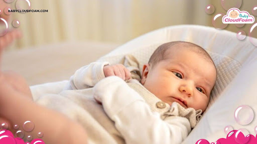 Bayi tidak berhenti bersin