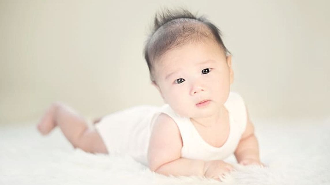 bantal untuk bayi tortikolis