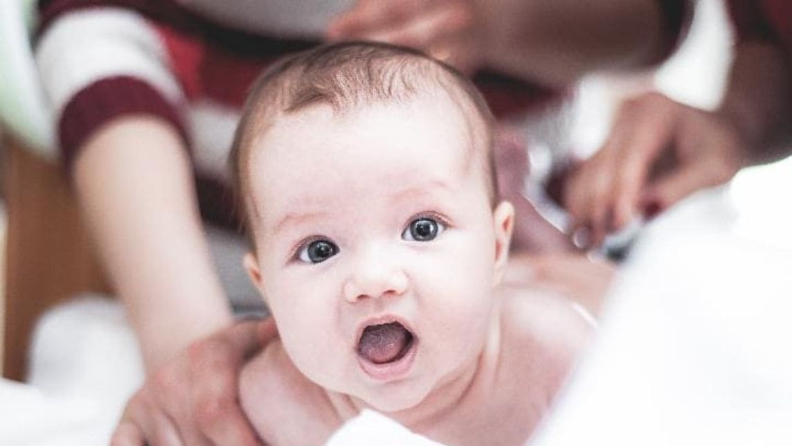 bantal untuk bayi tortikolis