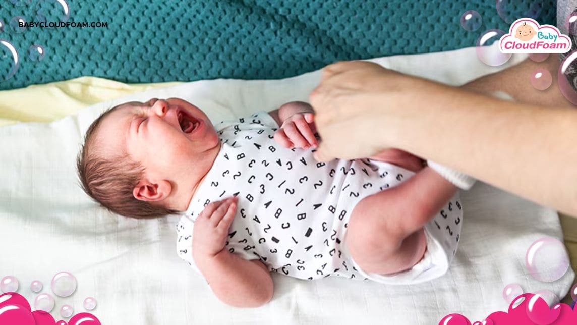 kenapa bayi rewel digendong ibunya